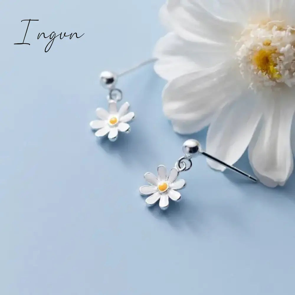 Korean Style Cute Small Daisy Flower Stud Earrings For Women Girls Sweet Statement Asymmetrical
