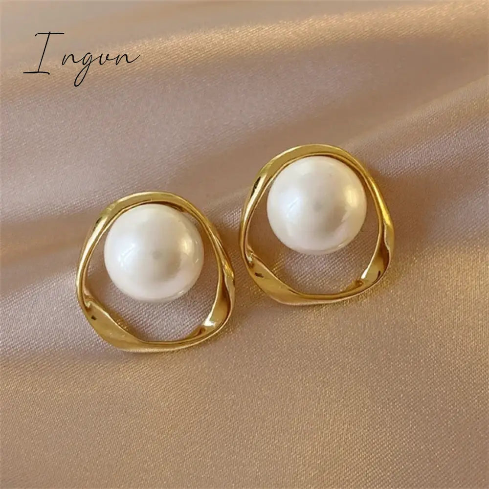 New Hollow Circle Imitation Pearl Stud Earrings For Women Zircon Cz Rhinestones Irregular Design